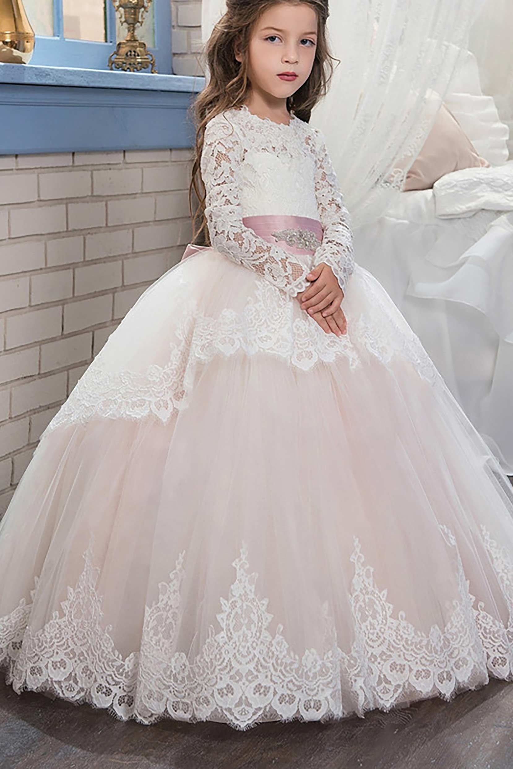 Long sleeve lace and tulle flower girl fashion dress