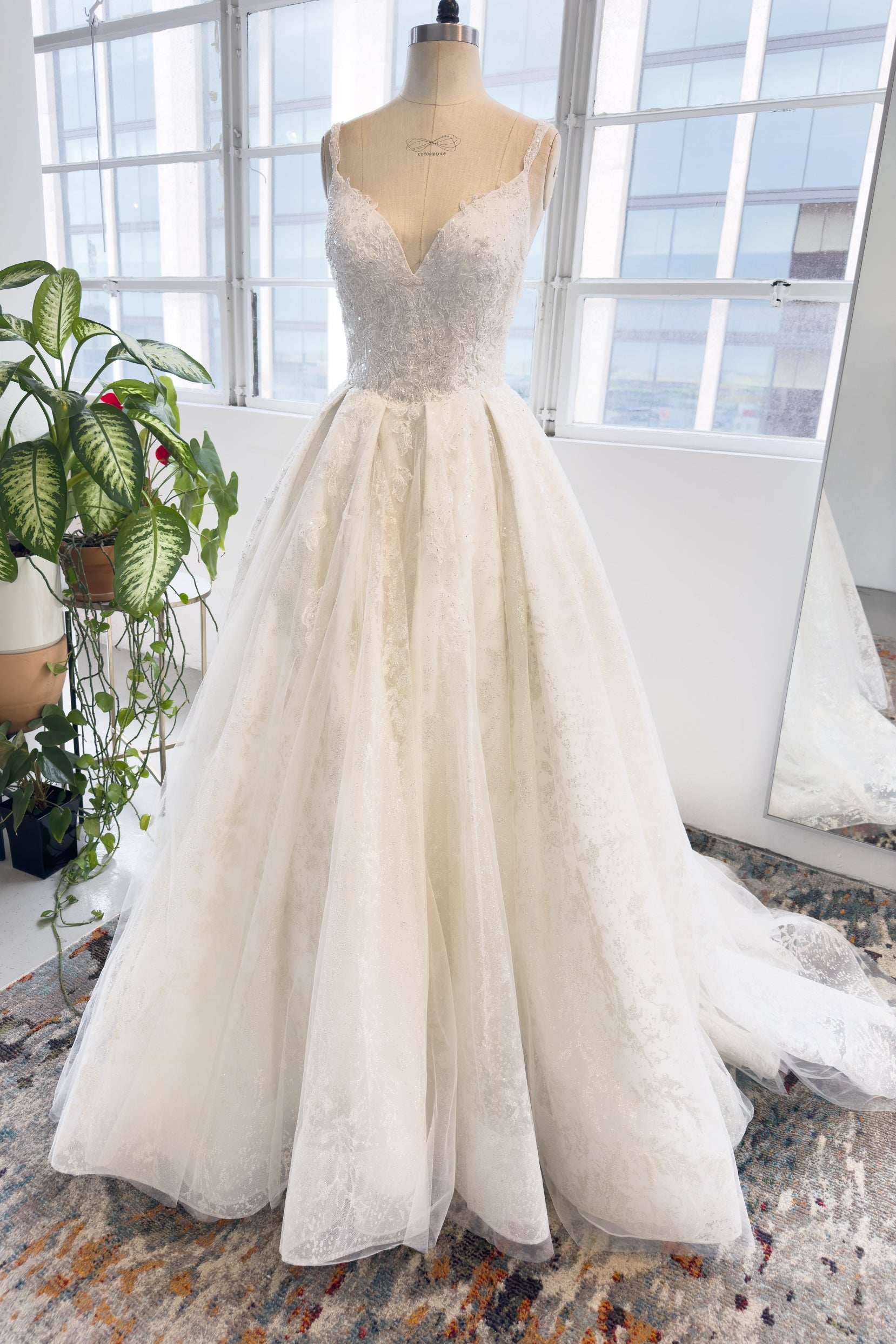 A Line Chapel Train Lace Tulle Wedding Dress CW3005