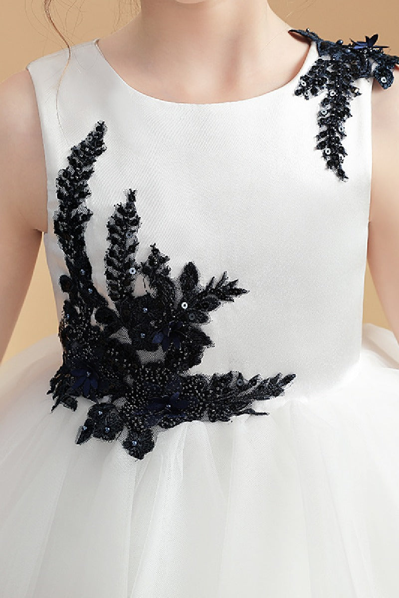 Ball Gown/Princess Scoop Neck Mini Lace Tulle Flower Girl Dress With Appliqued Lace 760504883601