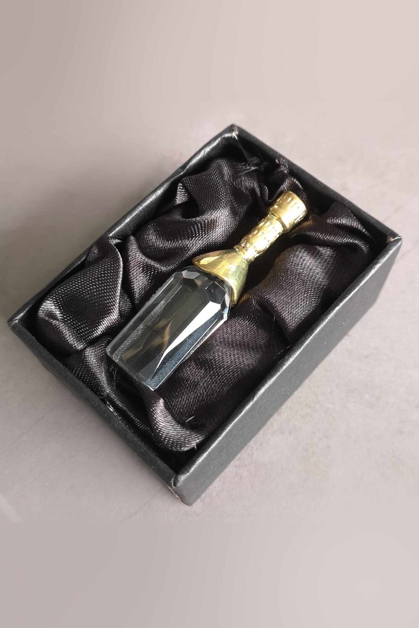 Mini Crystal Champagne Bottle Favors CGF0160 (Set of 6 pcs)