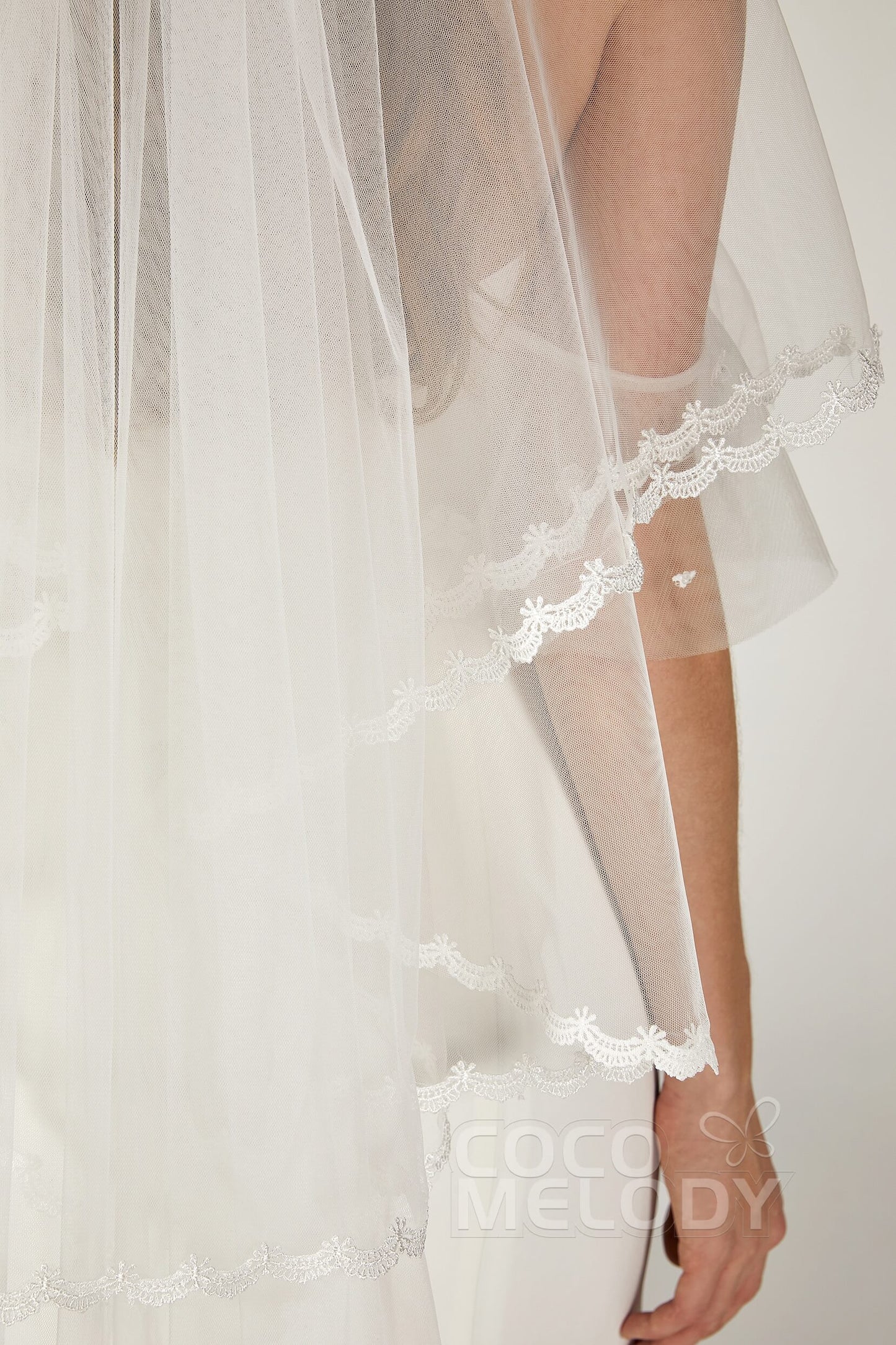 Two-tier Lace Edge Tulle Chapel Veils with Appliques CV0210