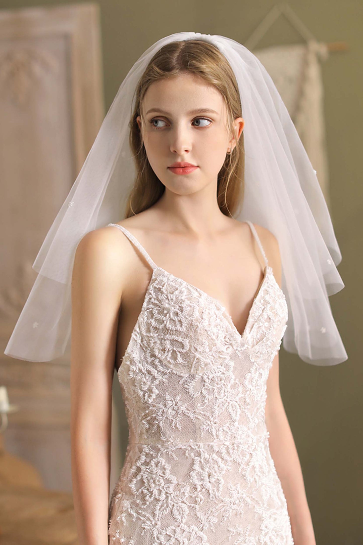 Two-tier Cut Edge Tulle Elbow Veils with Flower CV0292