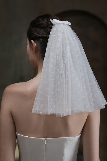 One-tier Cut Edge Tulle Shoulder Veils with Bow CV0304