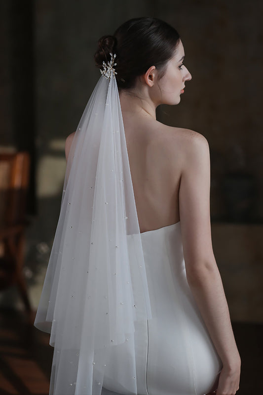 Two-tier Cut Edge Tulle Hip Veils with Appliques Beading CV0305