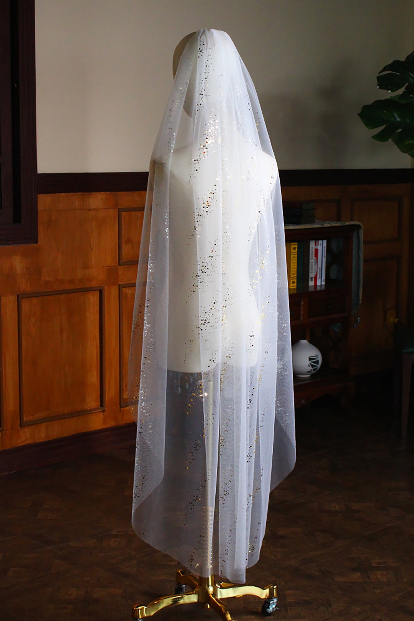 One-tier Cut Edge Tulle Tea Veils with Sequin CV0315