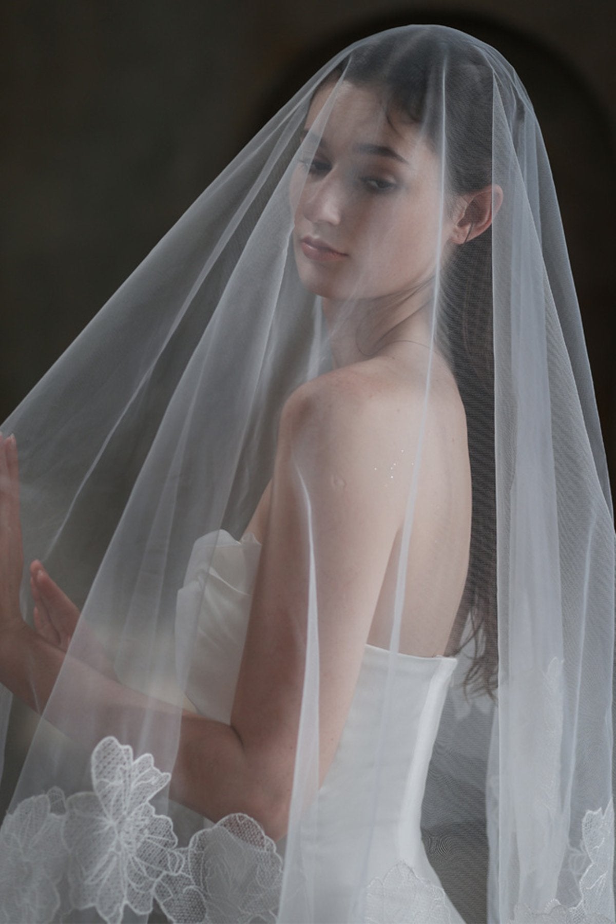 One-tier Cut Edge Tulle Lace Chapel Veils with Appliques CV0368