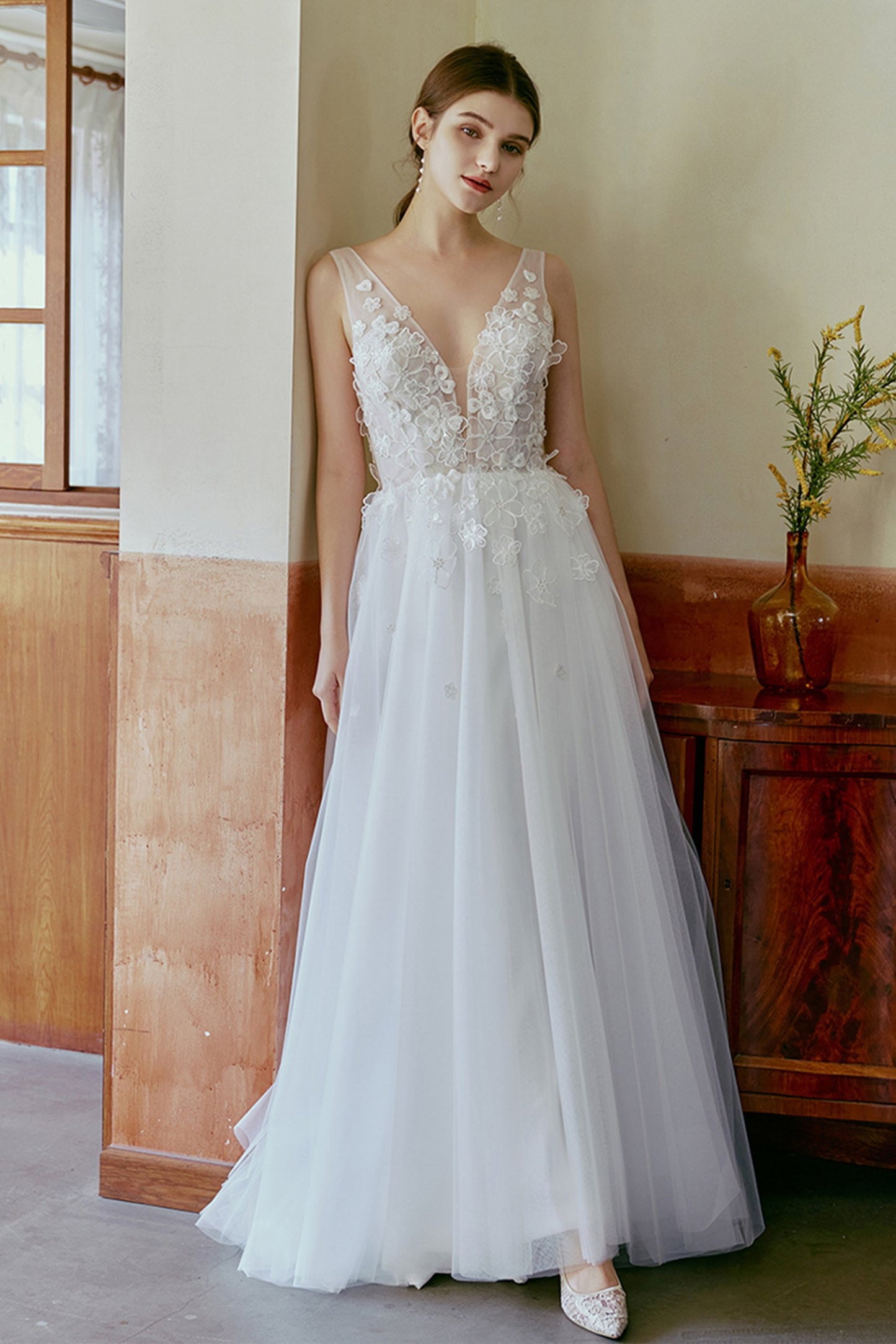 A-Line Sweep-Brush Train Lace Tulle Wedding Dress CW2673