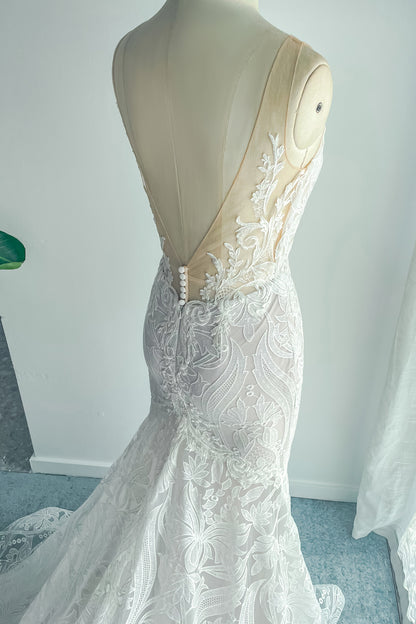 Trumpet-Mermaid Chapel Train Lace Tulle Wedding Dress CW3145