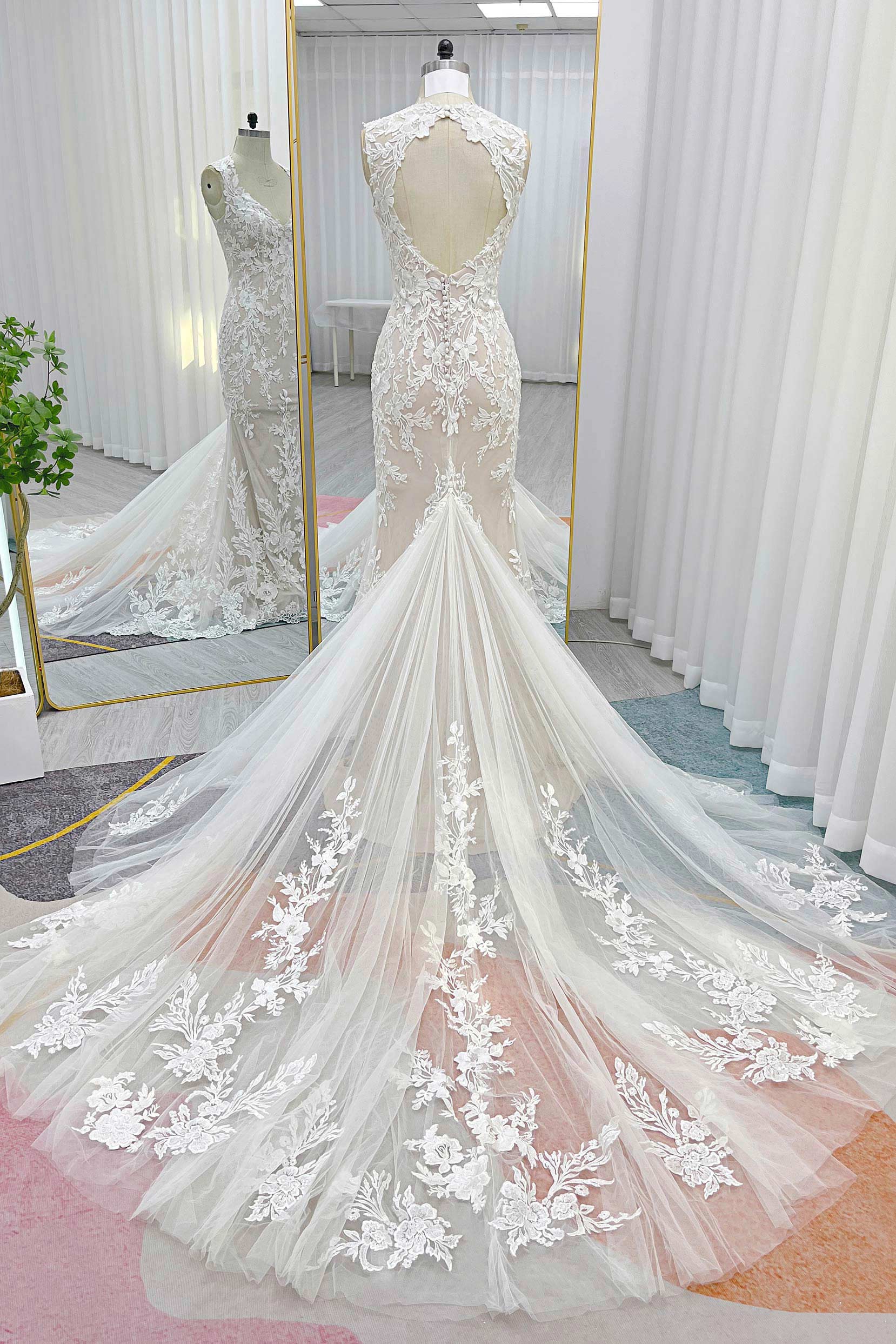 Mermaid V Neck Natural Chapel Train Lace Tulle Long Sleeve Wedding Dress CW3279 COCOMELODY