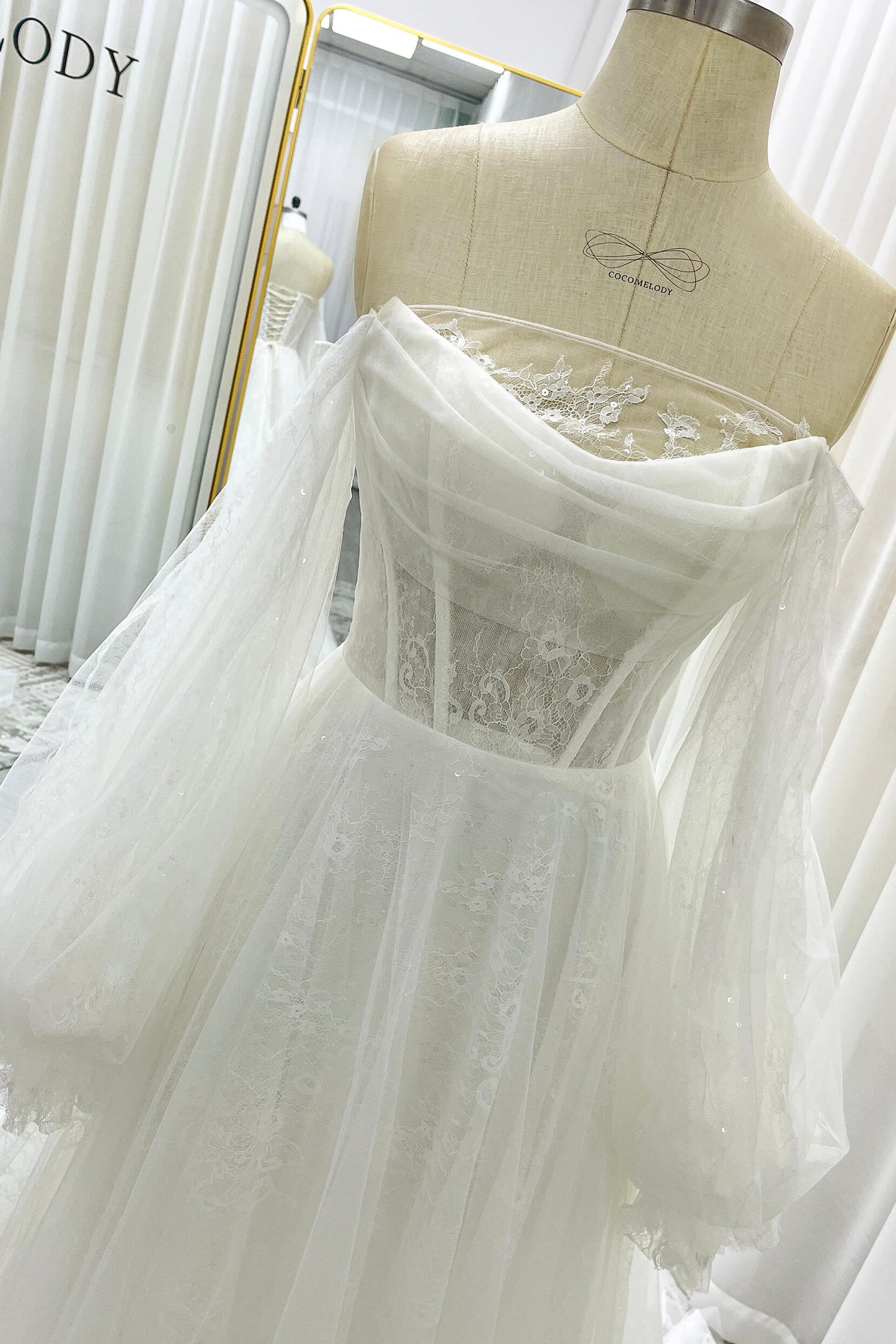 A-Line Court Train Lace Tulle Wedding Dress CW3337