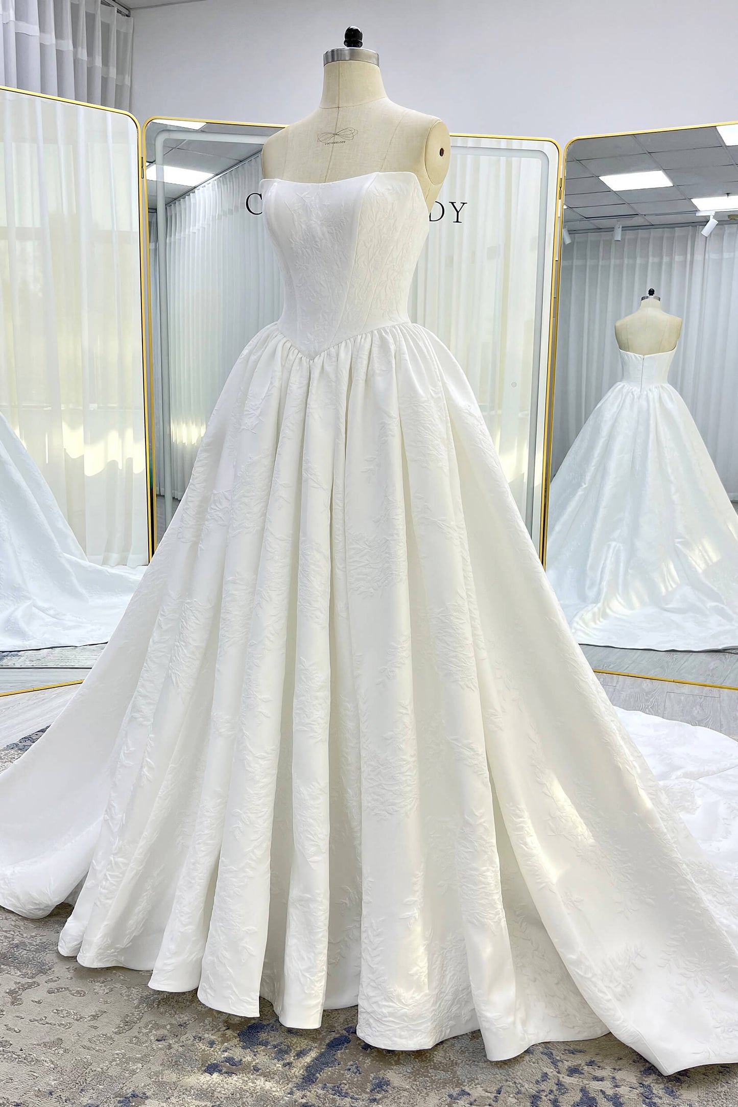 Ball Gown Court Train Jacquard Satin Wedding Dress CW3533