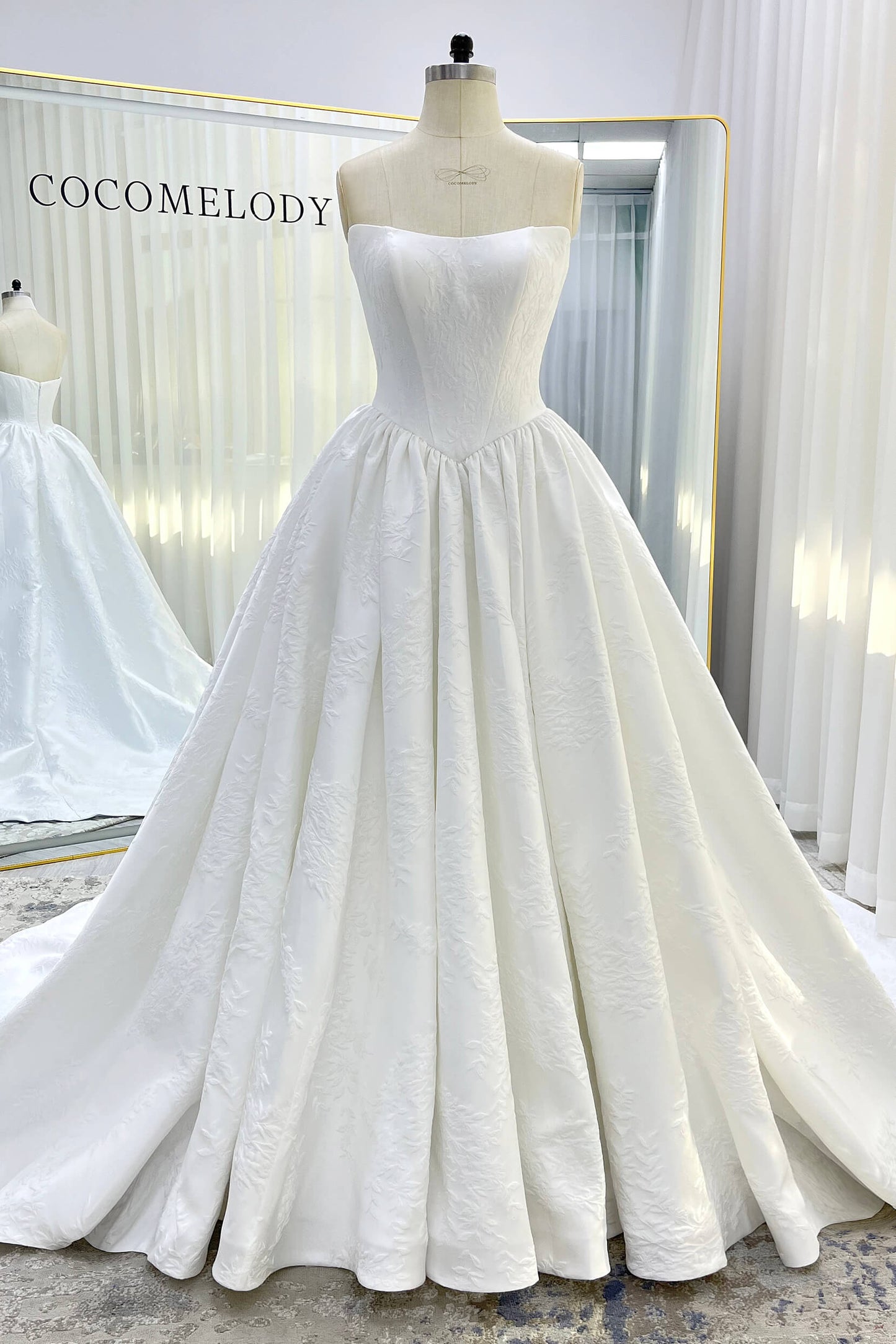 Ball Gown Court Train Jacquard Satin Wedding Dress CW3533