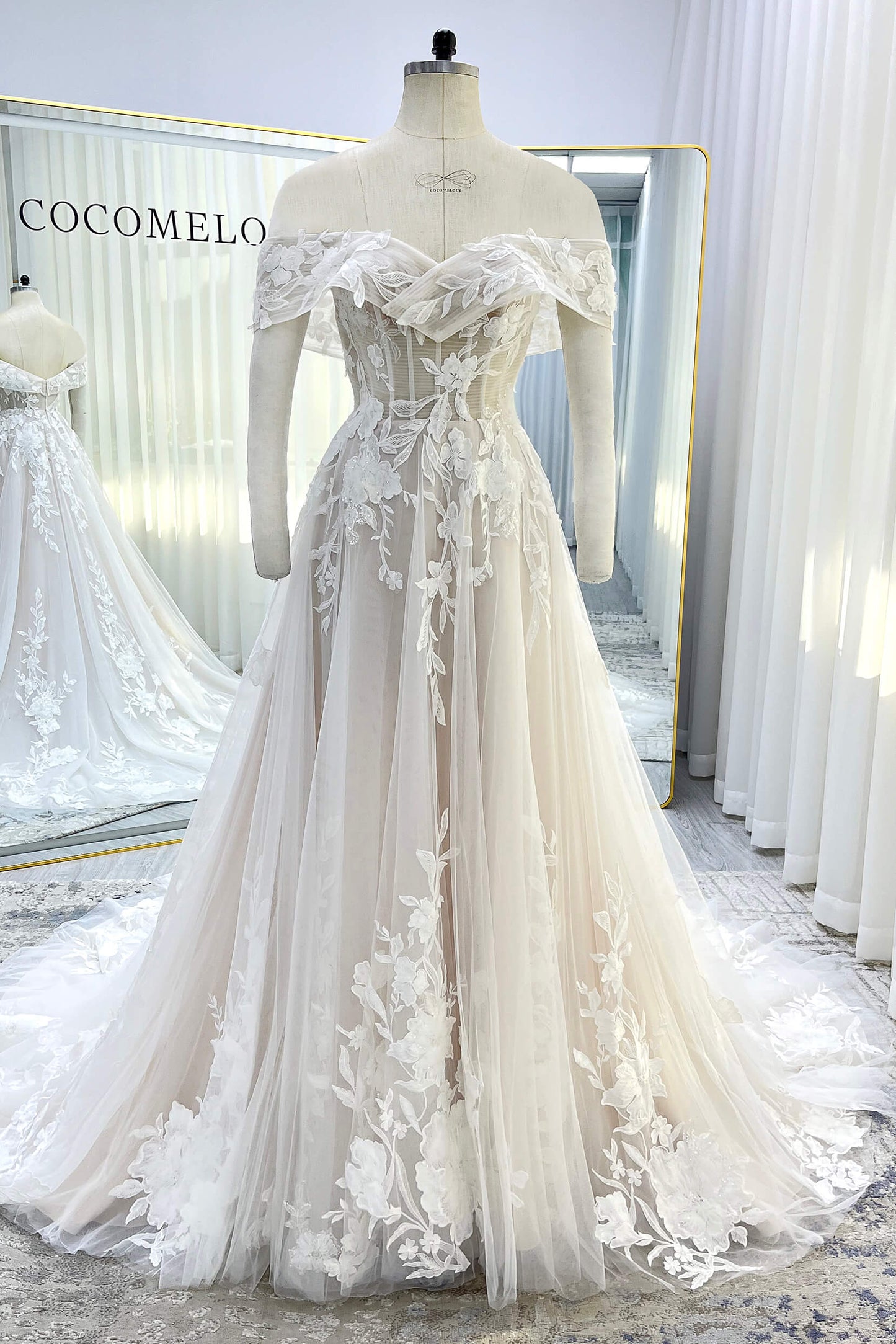 A-Line Court Train Lace Tulle Wedding Dress CW3539