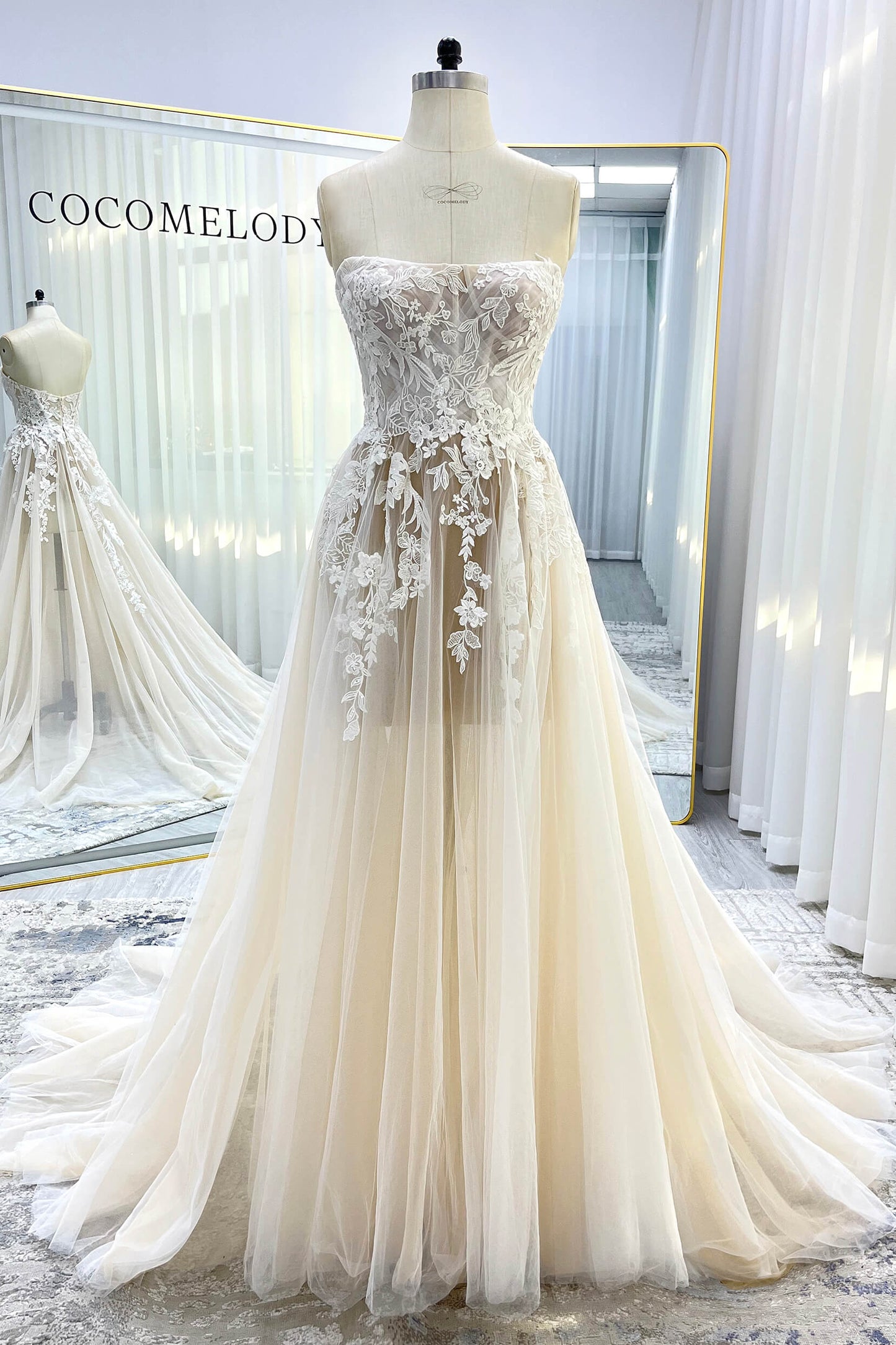 A-Line Court Train Lace Tulle Wedding Dress CW3542