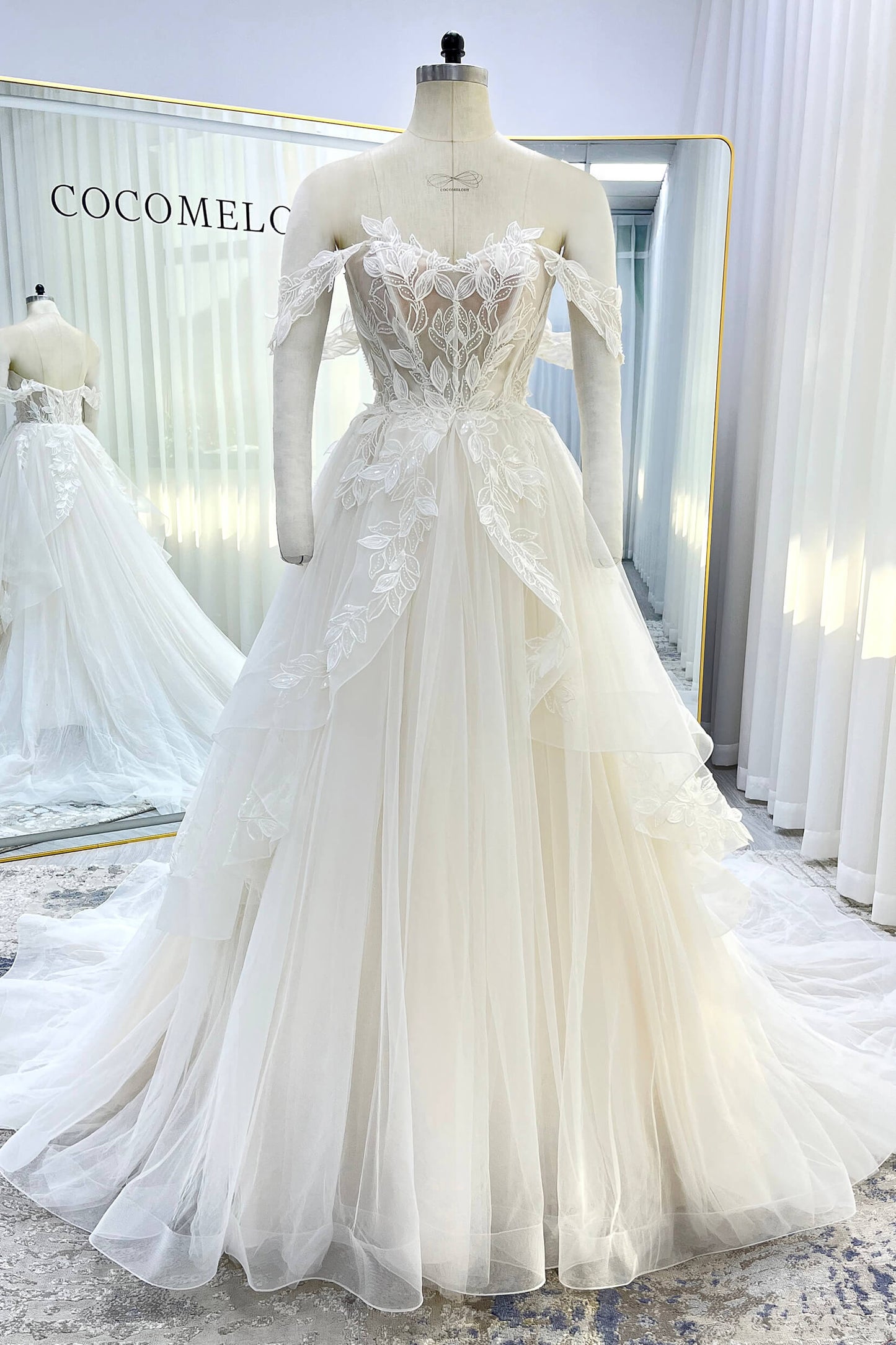 Ball Gown Court Train Lace Tulle Wedding Dress CW3543