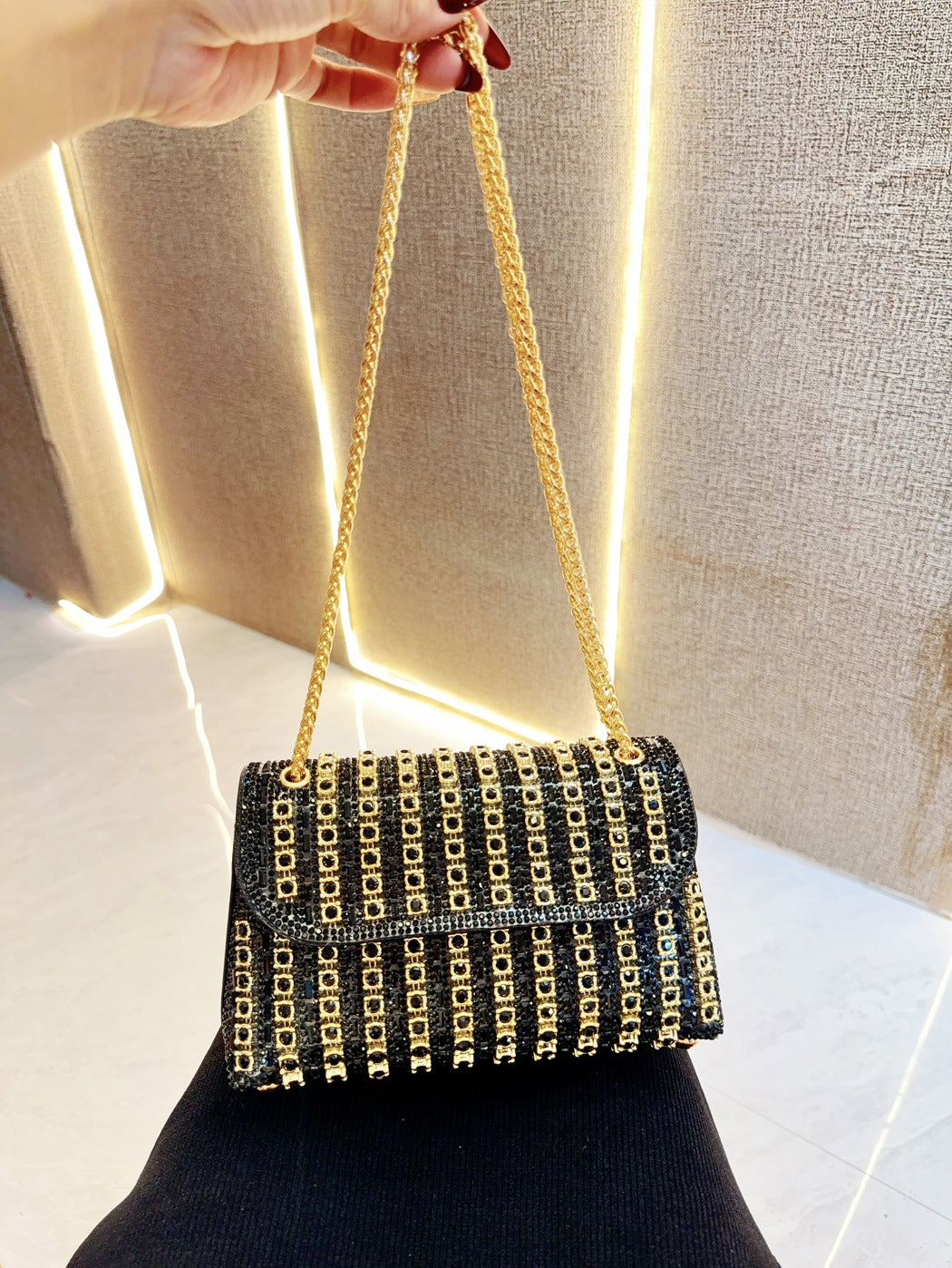 Vintage underarm bag Stylish rhinestone small bag Shoulder Bag Crossbody dinner bag 777753447631