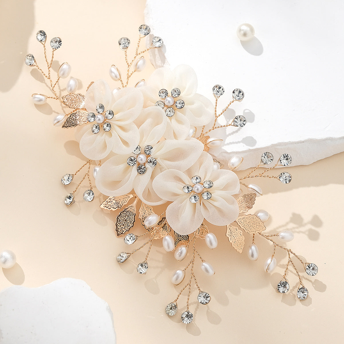 Beautiful white flower handcrafted hair clip Wedding hair accessories Diamond pearl hair clip 753896048928