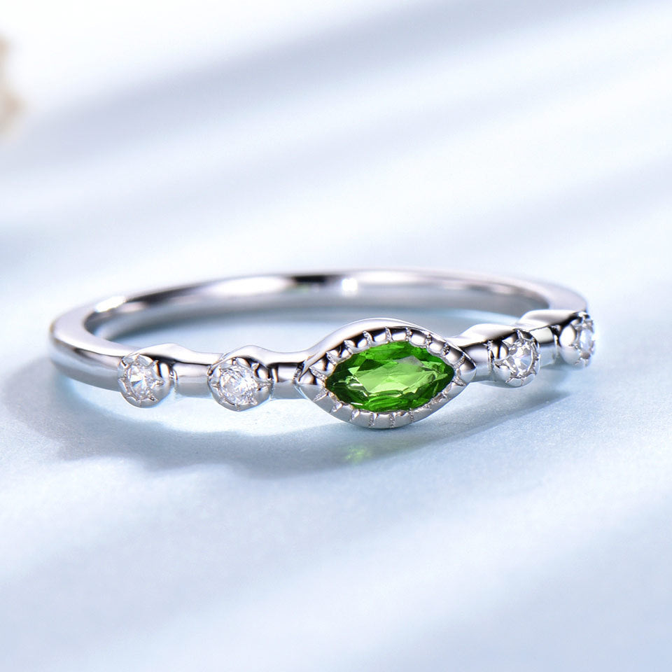 Oval green stone ring set with diamond 659746961887