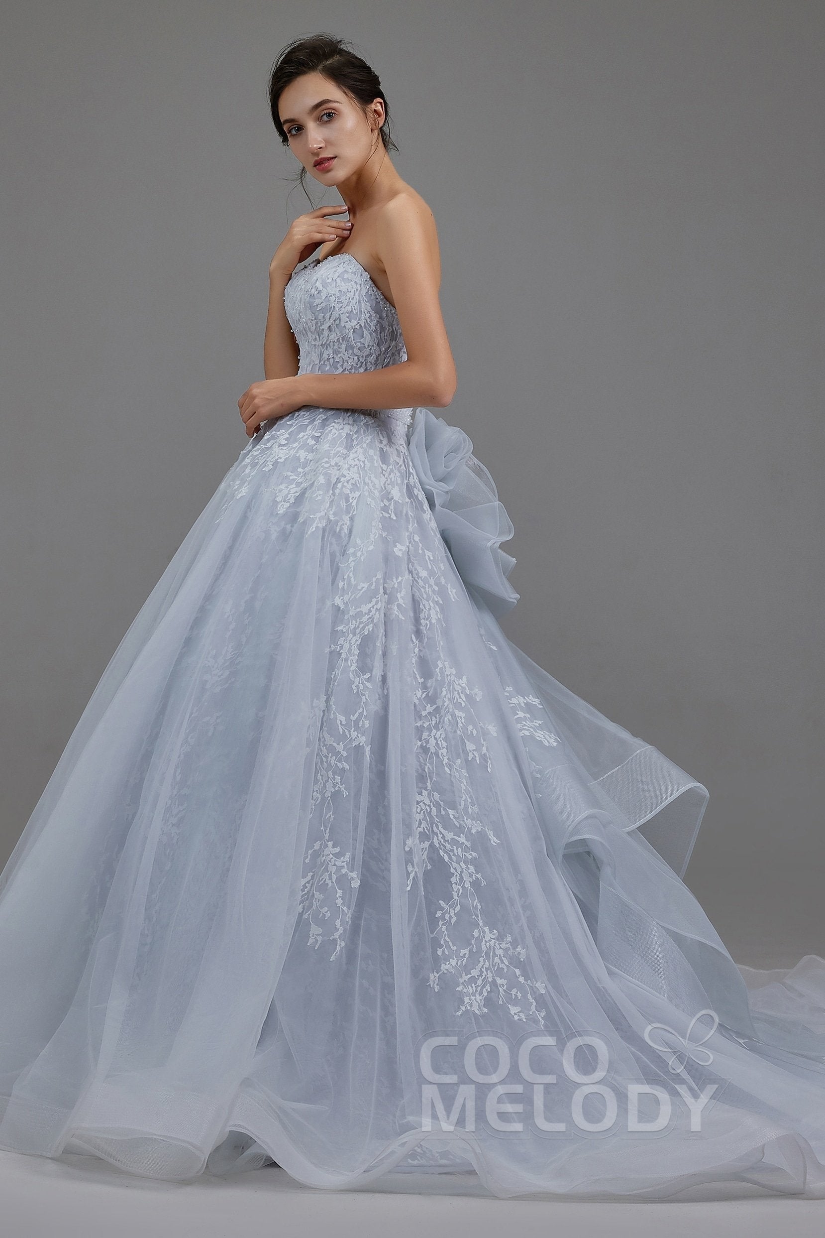 COCOMELODY A-Line Chapel Train Tulle Wedding Dress LD5054 