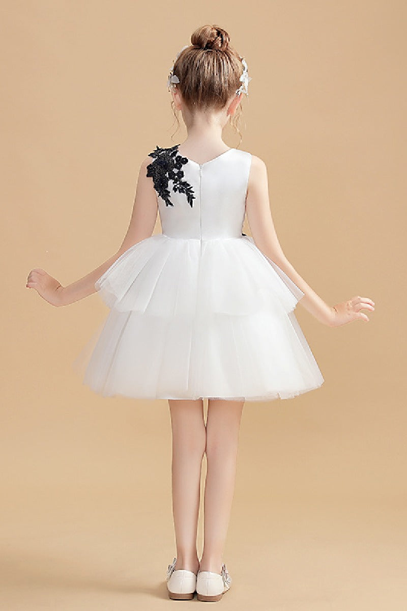 Ball Gown/Princess Scoop Neck Mini Lace Tulle Flower Girl Dress With Appliqued Lace 760504883601