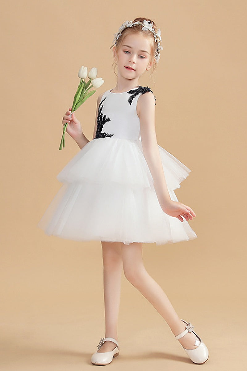 Ball Gown/Princess Scoop Neck Mini Lace Tulle Flower Girl Dress With Appliqued Lace 760504883601