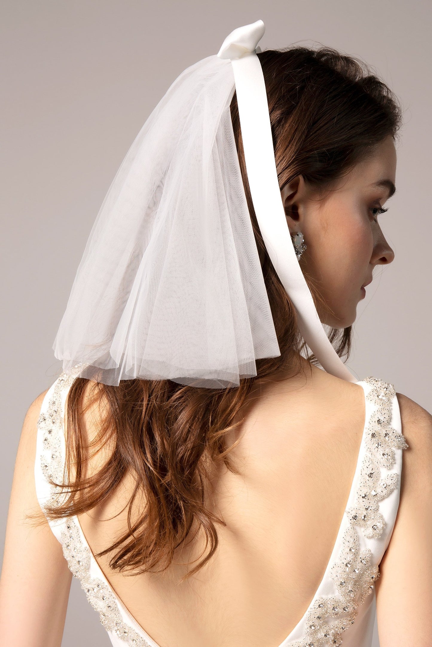 Two-tier Cut Edge Tulle Shoulder Veils with Bow CV0244